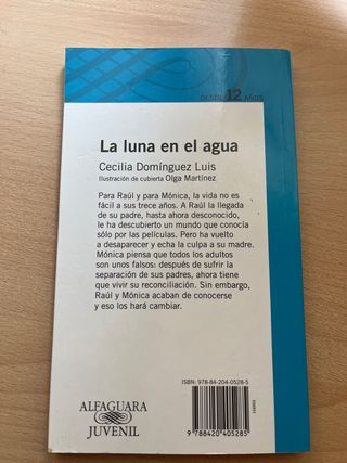La luna en el agua (Serie Azul) (Spanish Edition)