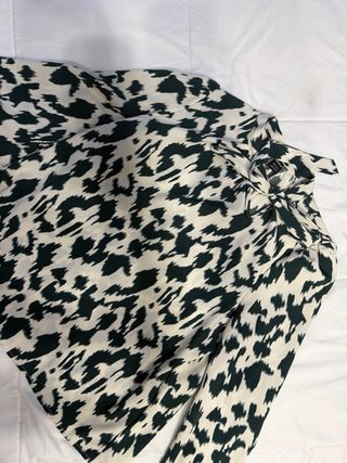 Blusa Shein Estampada Verde y Blanca Talla L