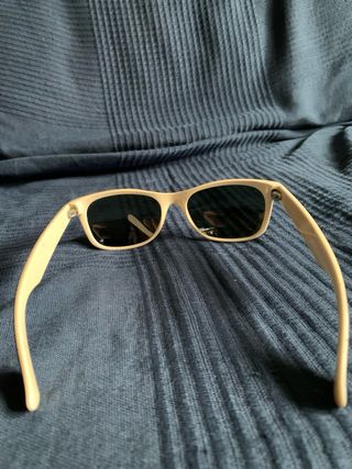 Gafas de sol Ray-Ban Wayfarer negras y blancas