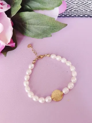 Braccialetto perle naturali con inserto oro