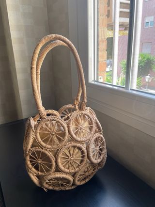 Bolso de rafia redondo