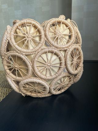 Bolso de rafia redondo