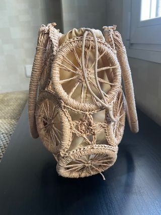 Bolso de rafia redondo