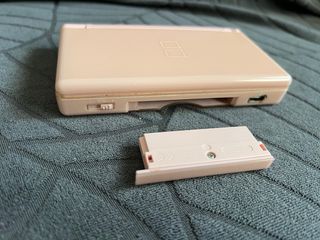 Nintendo DS Lite Rosa + Cartucho R4