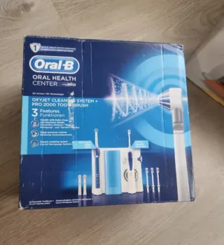 Oral-B PRO 2000 - Estación Cuidado Bucal