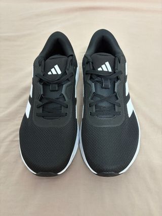 Zapatillas Adidas Running Negras y Blancas