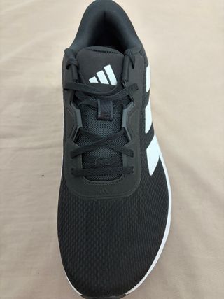 Zapatillas Adidas Running Negras y Blancas