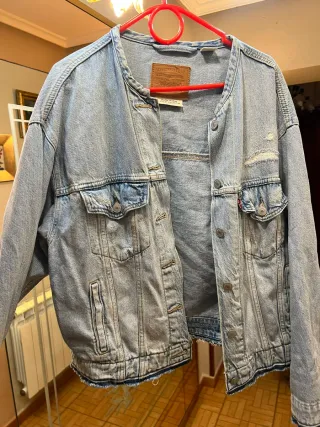 Cazadora vaquera Levi's oversize.