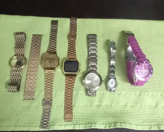 Lote relojes varios estilos
