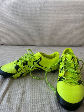 Botas de fútbol Adidas amarillas