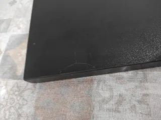 Escritorios gaming con estante lateral