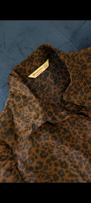 Camisa Stradivarius Animal Print Talla L