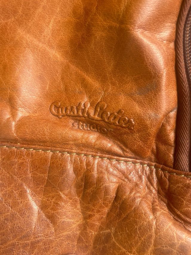 Mochila de piel marrón