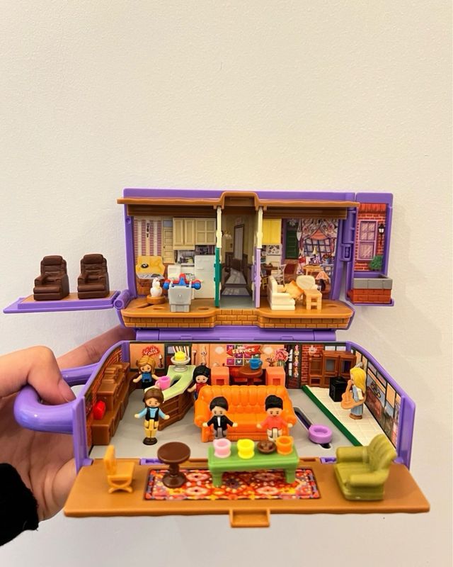 Polly Pocket Friends Central Perk Mattel