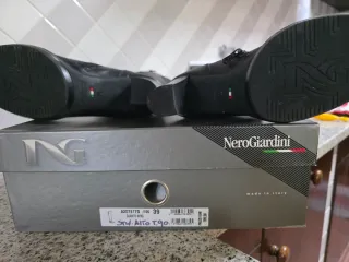 Stivali alti Nero Giardini neri