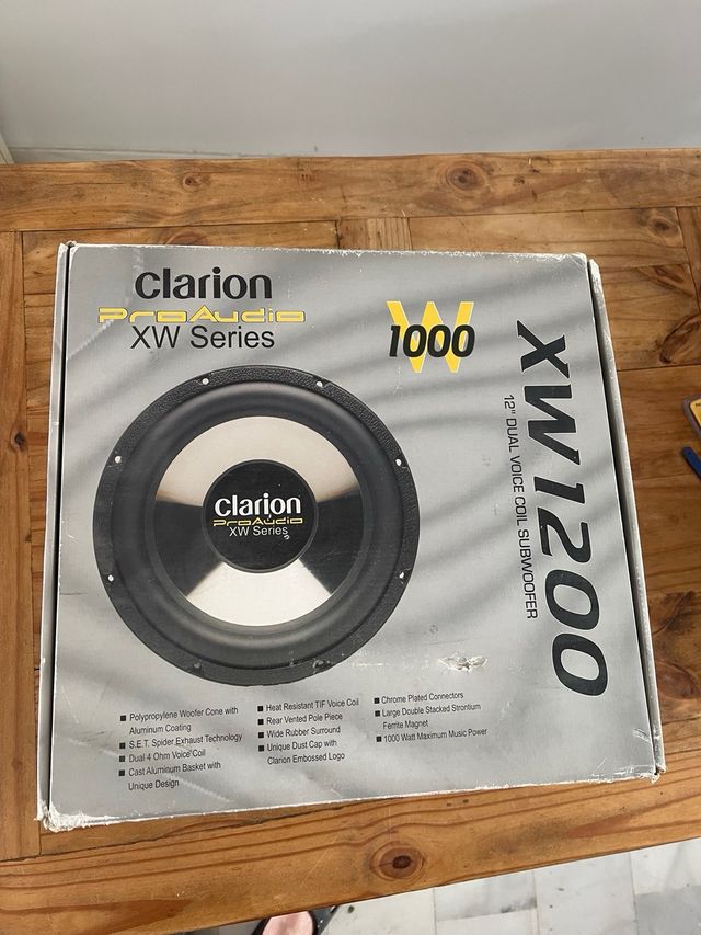 Subwoofer Clarion XW Series 1000W