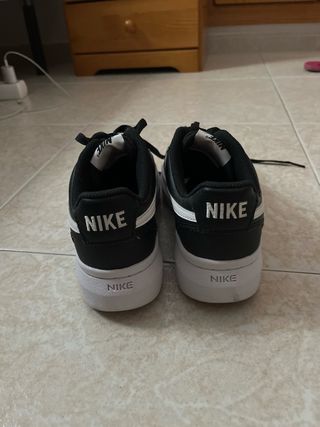 Zapatillas Nike Court Vision Alta Negro Blanco