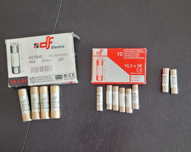 Lote fusibles df Electric.