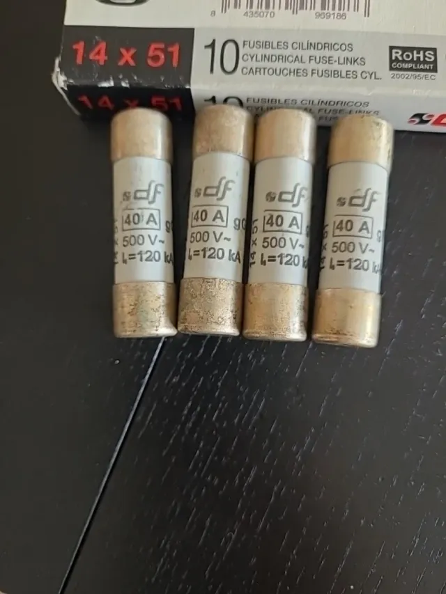 Lote fusibles df Electric.