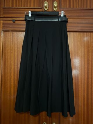 Falda midi negra plisada Talla S