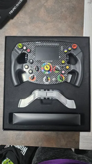 Pagaia Thrustmaster Ferrari SF1000 + Chrono