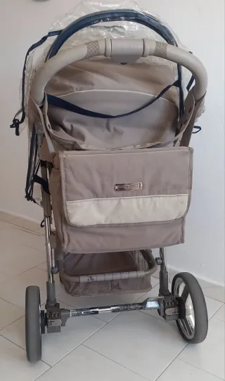 Carrito de bebé marca Bebecar. Completo. Seminuevo