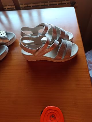 Sandalias doradas talla 38