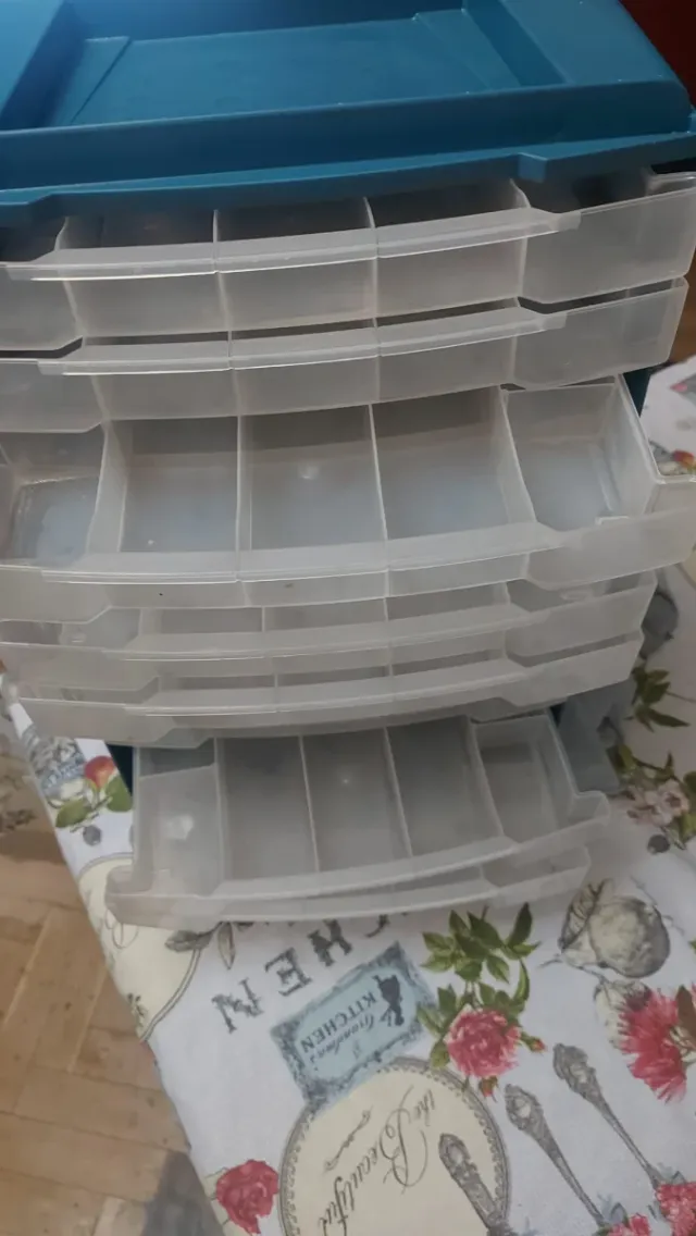 Cajonera organizadora azul y transparente