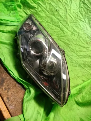 Faro derecho Renault Laguna III