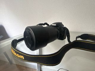 Nikon D3100 + 2 objetivos +bolsos + cargador