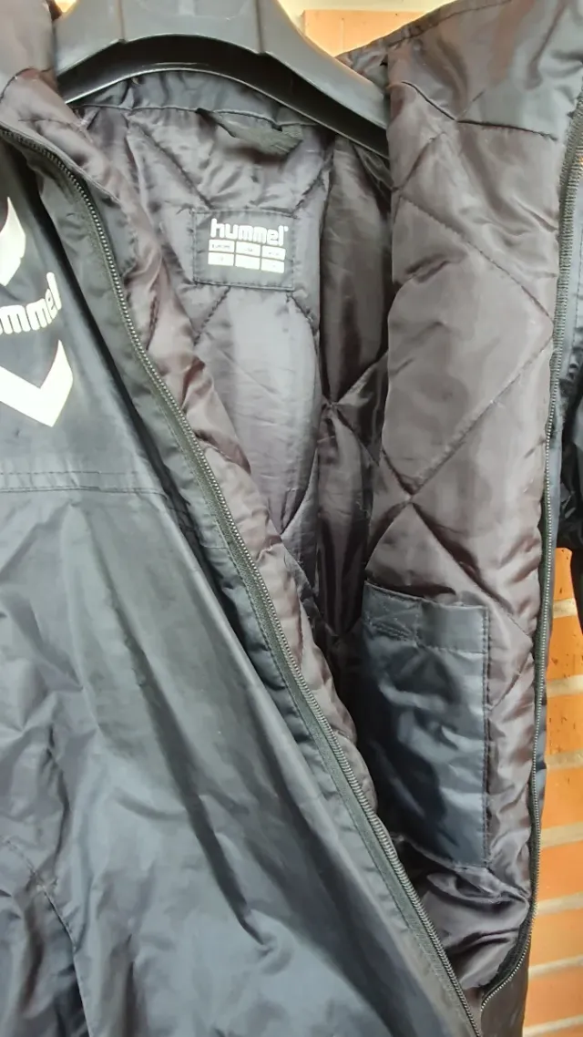 2 cazadoras Talla 12: Albacete balompié y Decathlo