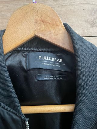 Cazadora Bomber Negra Pull&Bear