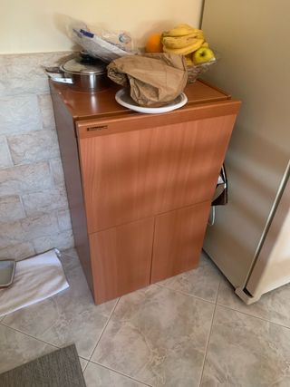 Mobile in legno marrone