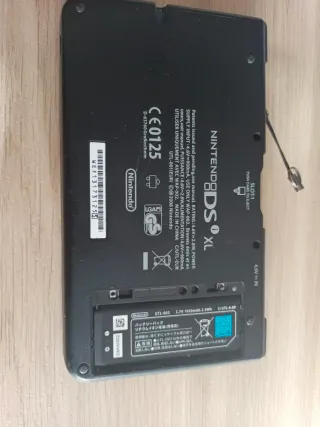 Nintendo DS XL - Piezas o Arreglar