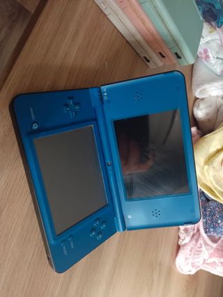 Nintendo DS XL - Piezas o Arreglar