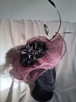 Tocado negro-burdeos fiesta, boda, evento