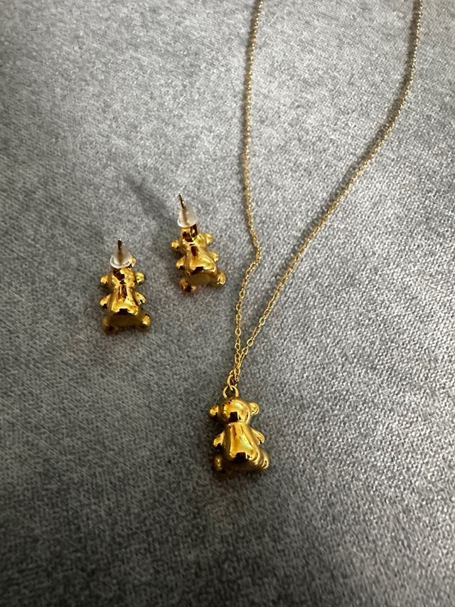 Conjunto collar y pendientes oso