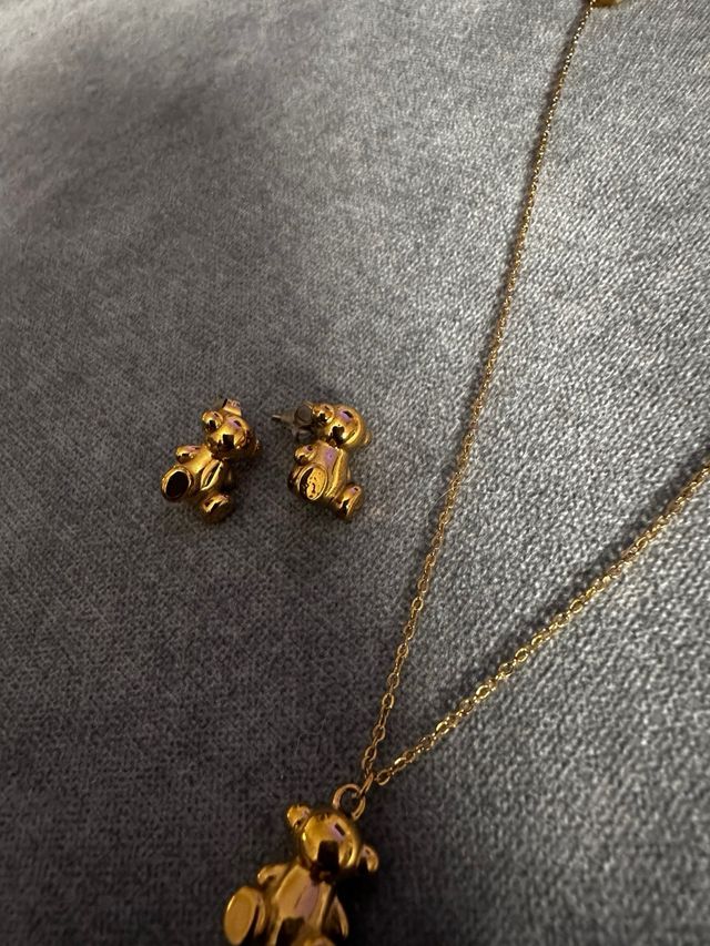 Conjunto collar y pendientes oso