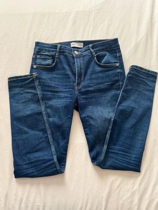 Pantalón vaquero mujer Zara azul
