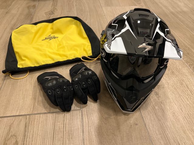 Casco Scorpion Adulto Talla XS con guantes