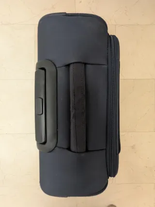 Maleta de viaje American Tourister azul