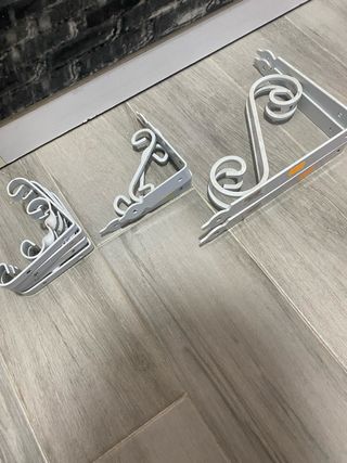 Escuadras Metálicas Blancas Decorativas