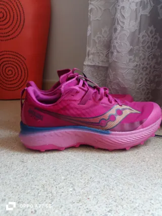 Saucony Endorphin Edge Mujer