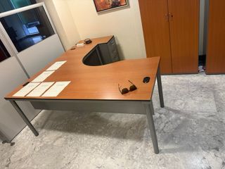 URGE , armarios , cajoneras de oficina, mesas .