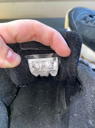 Zapatillas Fila Talla 39.5 Negras