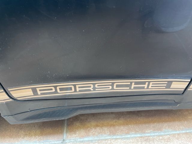 Coche eléctrico infantil negro