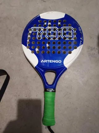 REGALO Pala de pádel Artengo 700