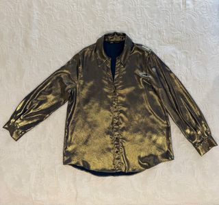 Blusa dorada