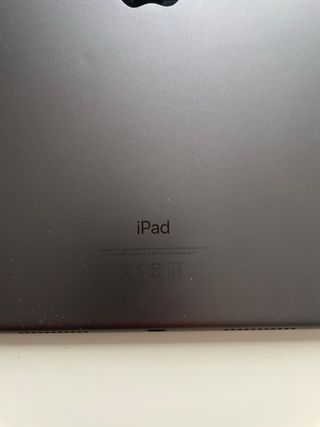 iPad Air 3 64GB 4G Plata con funda teclado Logitec