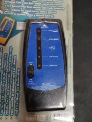 Detector 3 en 1: Madera, Metal, Eléctrico